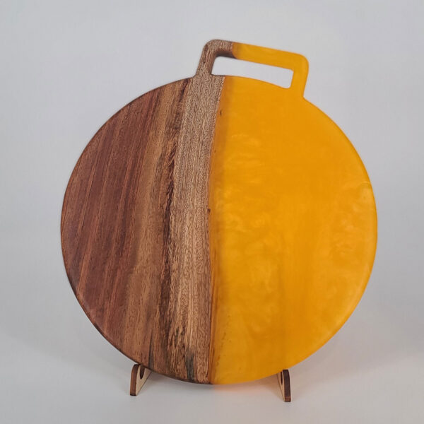 Round Charcuterie Board with Square Handle - Image 9