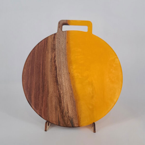 Round Charcuterie Board with Square Handle - Image 6